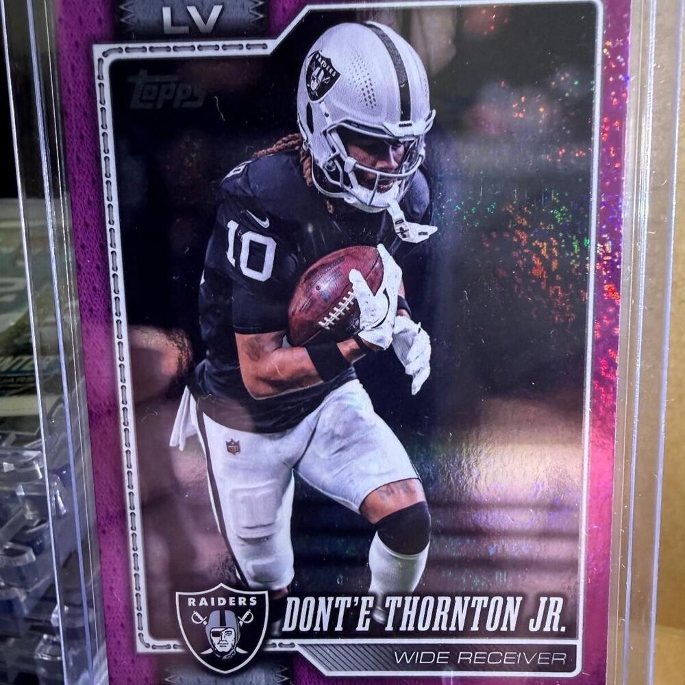 Unbranded Pink and Black Trading-cards